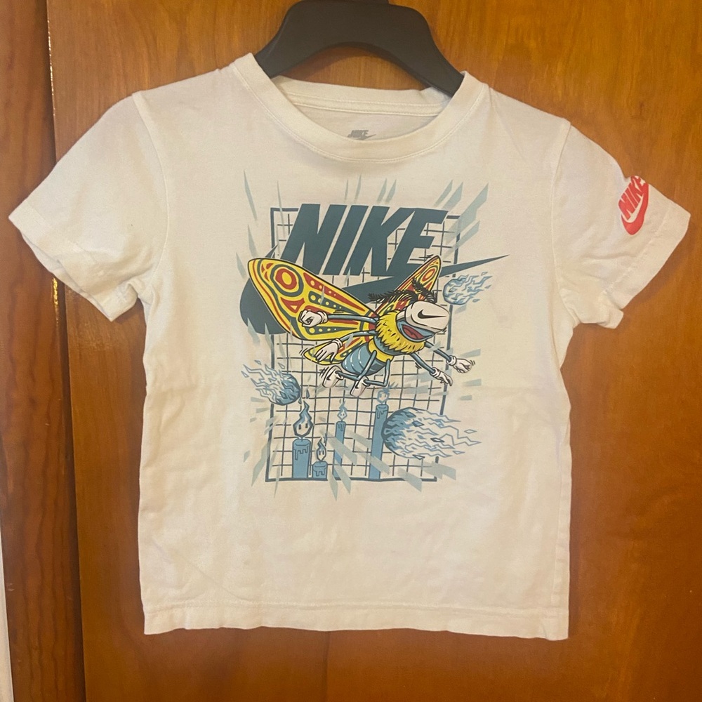 Nike Kids White T-Shirt with Playful Graphic - Picture 1 of 3